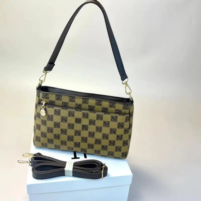 Hot Sale Of The Season New Women's Handbag Trendy Commuter Crossbody Mobile Phone Wallet Versatile Printed Diagonal Female Bag
