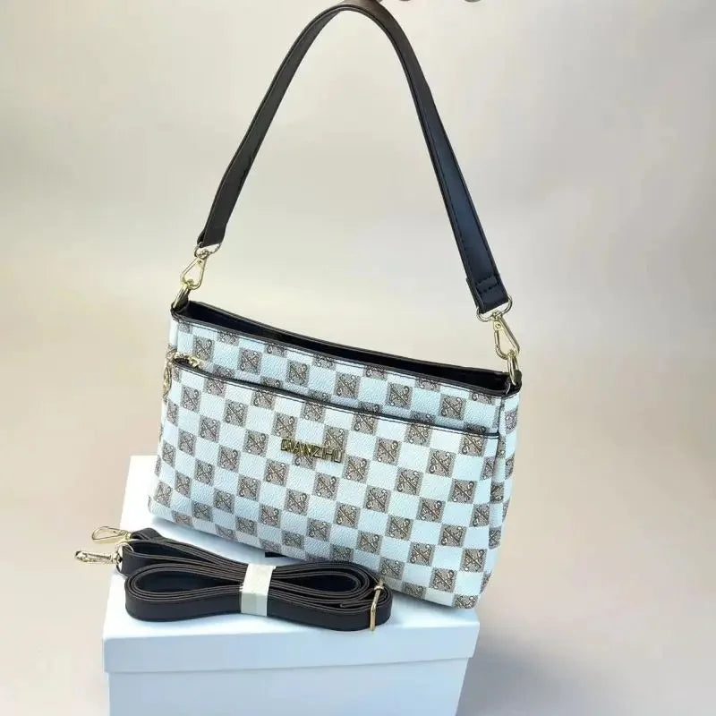 Hot Sale Of The Season New Women's Handbag Trendy Commuter Crossbody Mobile Phone Wallet Versatile Printed Diagonal Female Bag