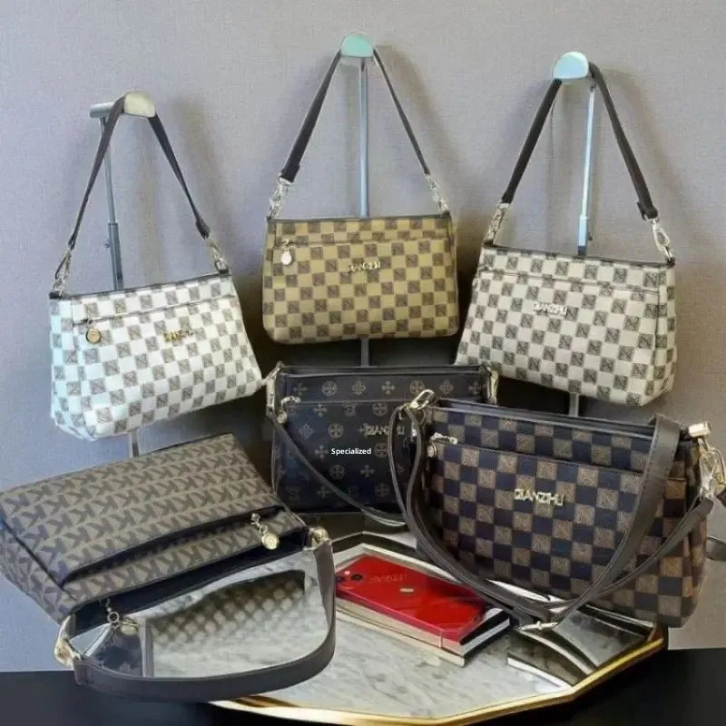 Hot Sale Of The Season New Women's Handbag Trendy Commuter Crossbody Mobile Phone Wallet Versatile Printed Diagonal Female Bag
